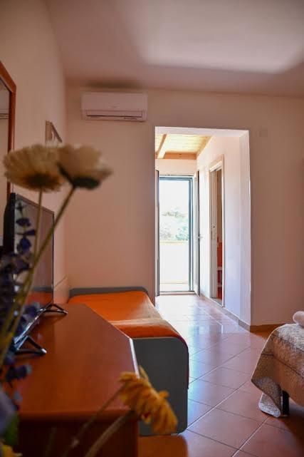 Vela Club Hotel & Appartamenti Роди Гарганико Екстериор снимка